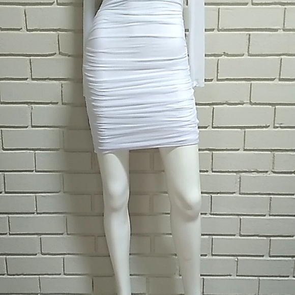 Fashion Nova White Long Sleeve Ruched Party Dress. Size XS - Picture 3 of 13